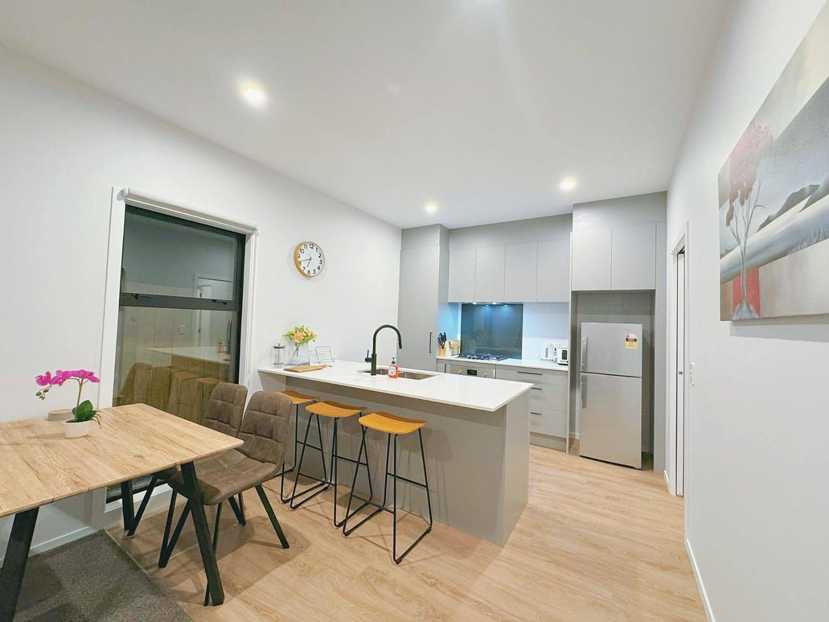 Modern & Stylish 3 Bedroom At Lowerhutt Lower Hutt Bagian luar foto